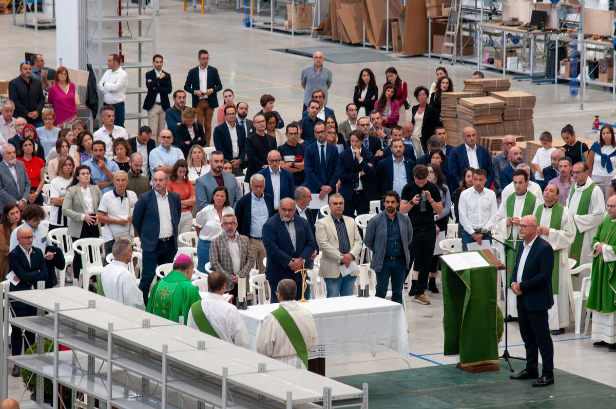The celebration of the holy mass during the inauguration of the new facility
